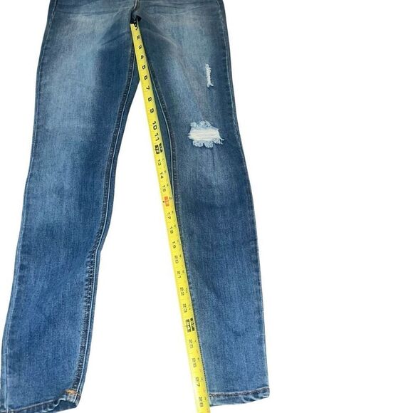 NWT FASHION NOVA All Your Curves Stretch Skinny Jeans Size 3 - Picture 9 of 9